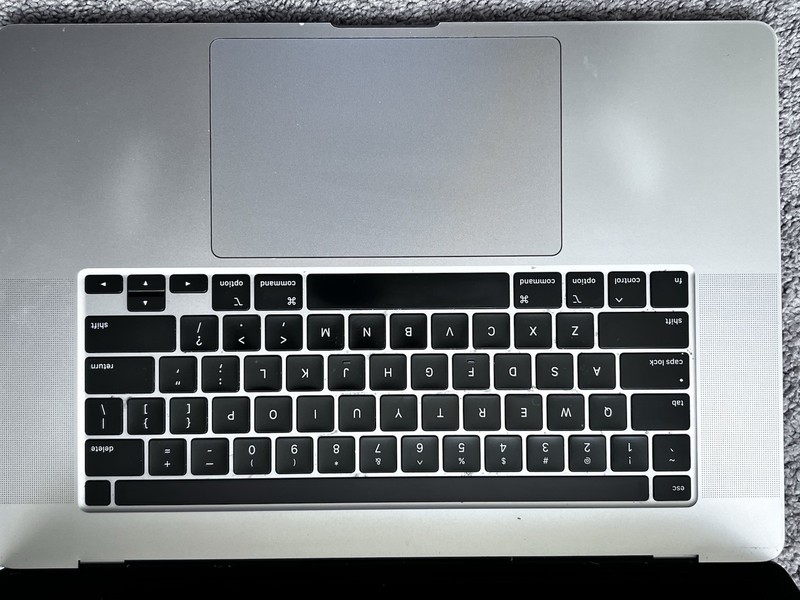 Apple MacBook Pro | 16 inch | 2019 |  A2141 -  FOR PARTS *READ*