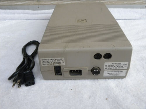 Commodore 64 1541 DISK DRIVE Turns On UNTESTED Computer Parts or Restoration - Picture 2 of 3