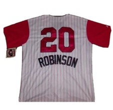 Top 10 Frank Robinson Baseball Cards 30