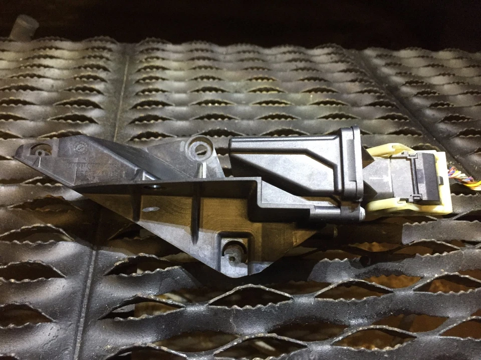 05 06 07 08 09 10 11 VOLVO S40 Headlight Xenon Control Module 130732919703 OEM - Image 4 of 4