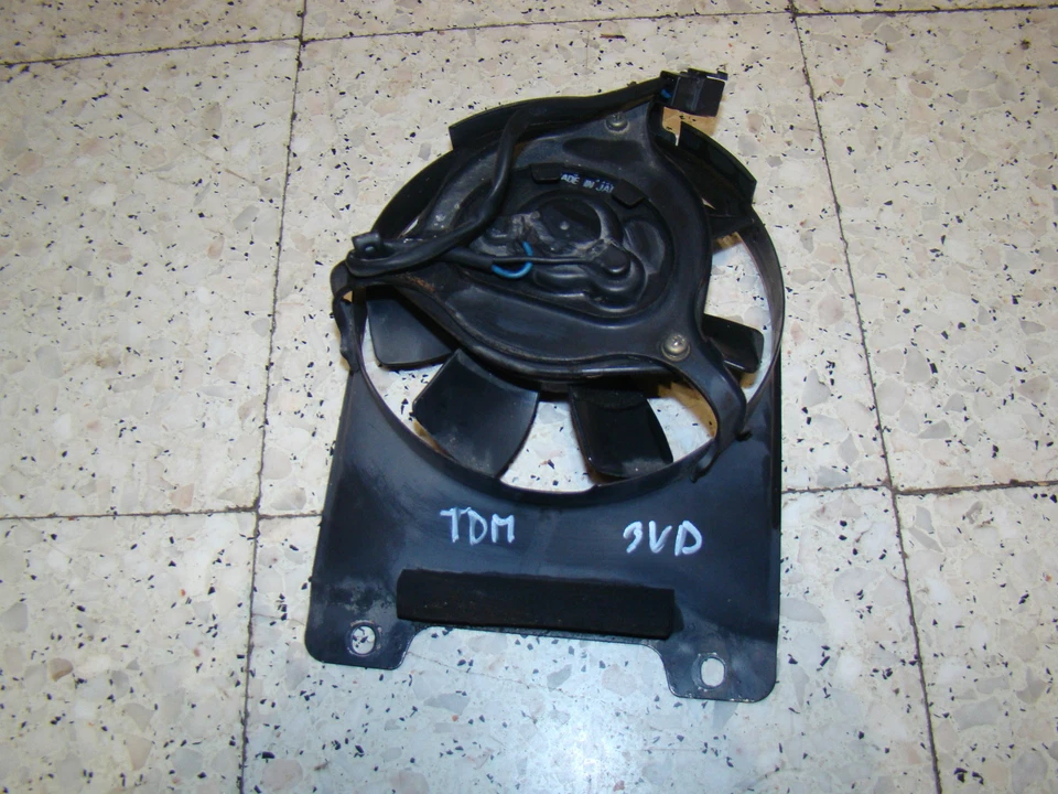 YAMAHA 850 TDM - 1991 / 1995 - 3VD - VENTILATEUR DE REFROIDISSEMENT - Photo 1/1