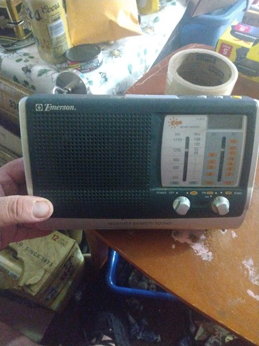 Emerson Portable Radio RP6250 Weather Band/ Tv Sound Test and Works as it should