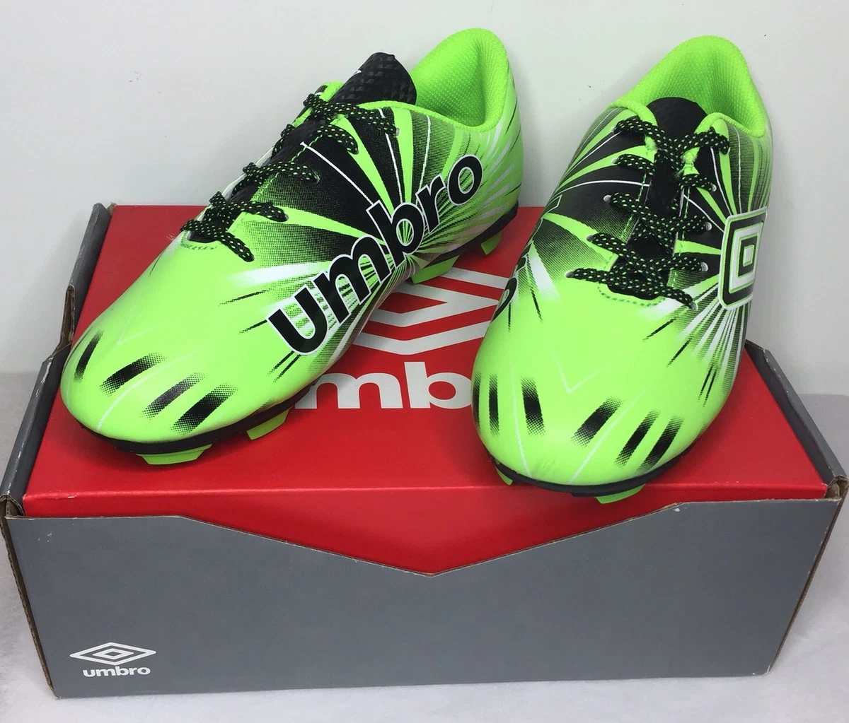 Umbro arturo best sale 3.0