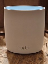 NETGEAR Orbi AC2200 Tri-Band Mesh Wi-Fi Router
