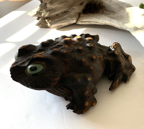 Antique Signed Japanese Cedar Hand Carved Toad Okimono Green Gold Eyes Good Luck - Picture 6 of 10