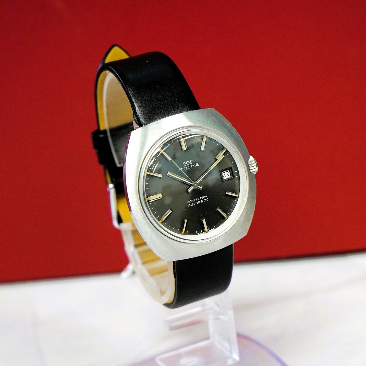 Vintage NOS Glycine Compressor Automatic Watch Date 37mm S.S.