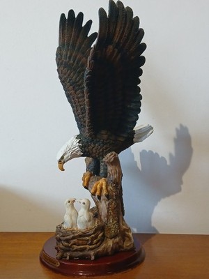The Juliana Collection Adler und Küken im Nestmodell