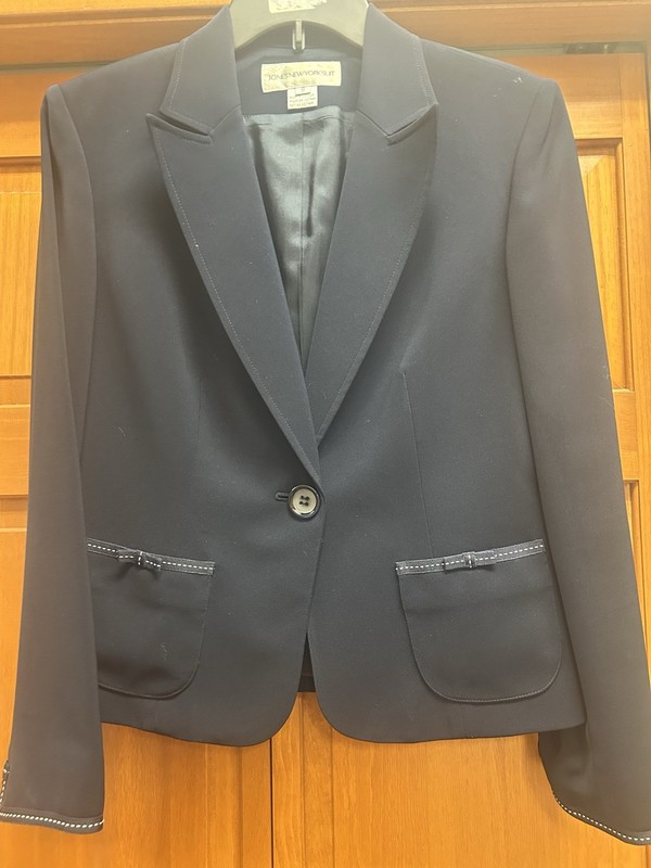 Jones Of New York Petite  Women’s Black Blazer 8
