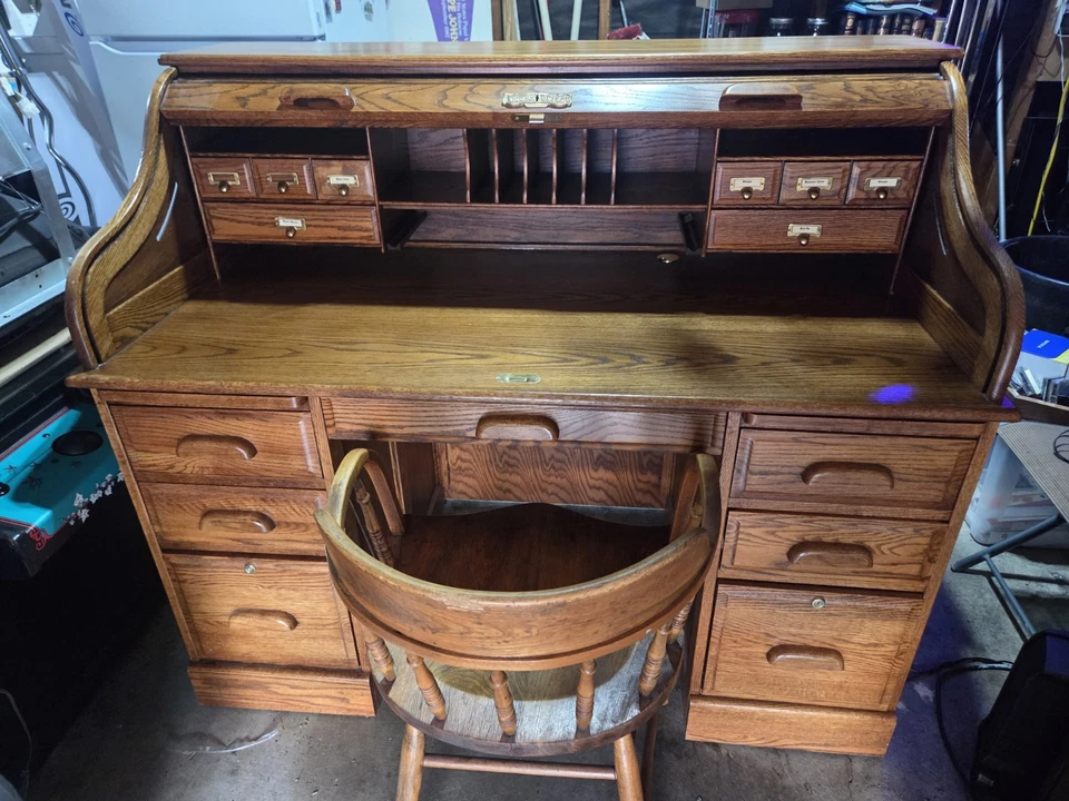 Vintage Roll Top Desk - Solid Oak - Winners Only - Chair and Key Included - Image 2 of 4