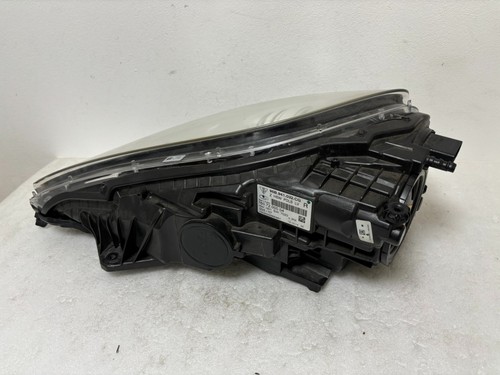 Porsche Macan 95B Headlight Right Side - Picture 3 of 7