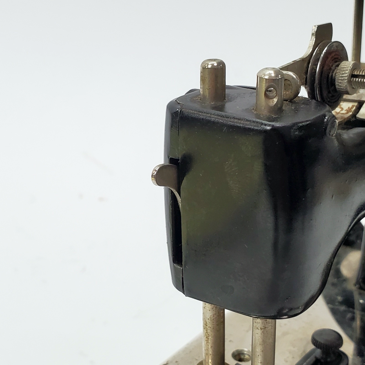 50s Hand Crank Cast Iron Singer Model 20 Toy Sewing Machine