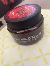 The Body Shop Early Harvest Raspberry Exfoliating Body Scrub Discon. Rare NEW