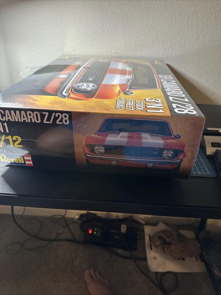 Revell 12812 '69 Camaro Z/28 3'n1 1/12 2’N1 Stock Street Or Drag Hard To Find - Image 2 of 4