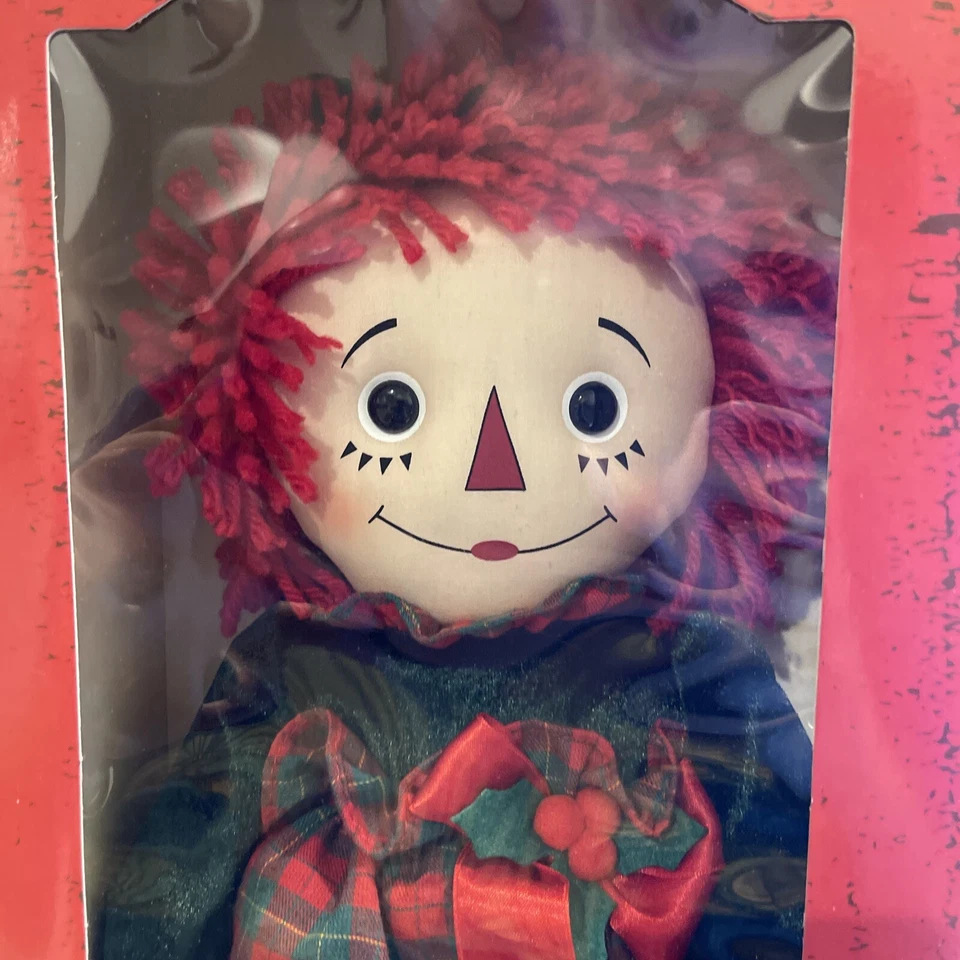 NUEVO EN CAJA-Muñeca Hasbro Raggedy Ann Holiday Keepsake-4ª en una serie de 4 2002 APLAUSOS Foto 2 de 4
