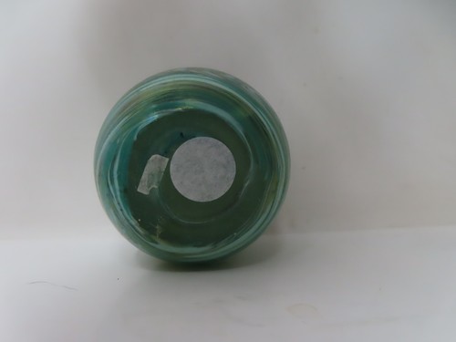 Vintage Green Mottled Pulled Feather Art Glass Paperweight Apple Shape - Picture 4 of 4