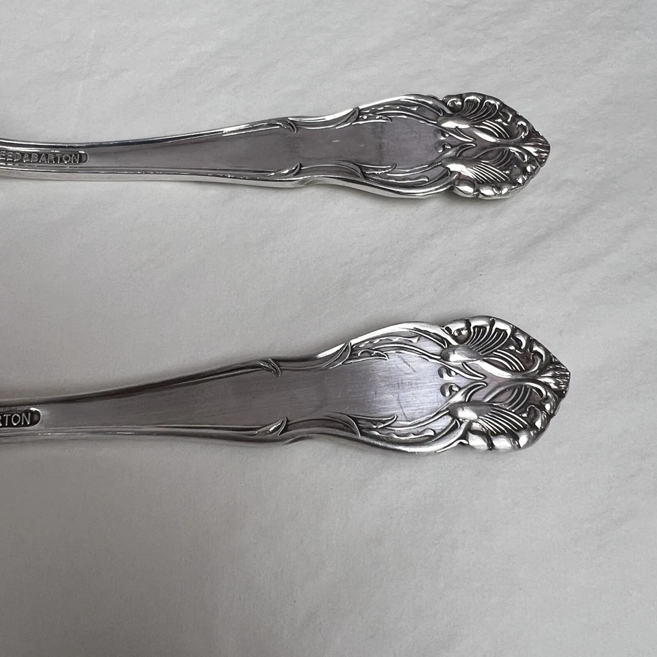 Juego de 2 cucharas de sopa Reed & Barton, FESTIVIDAD, lirio tigre, lugar plateado/ovaladas Foto 3 de 4