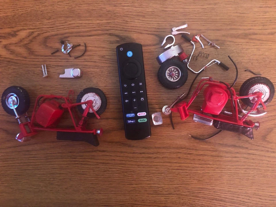 1/8 (2) Rupp MPC minibike model parts - Image 4 of 4