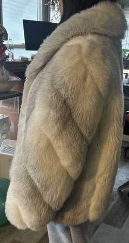 EUC RARE Vintage Jordache Faux Fur Silver Fox Coat White Gray. USA - Picture 3 of 6