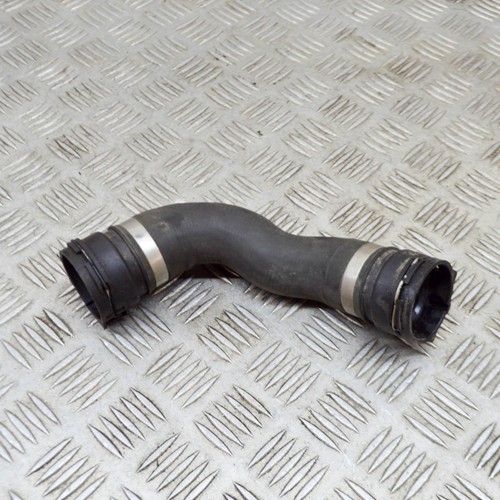 BMW 3 F30, F80 2013 Kühlerschlauch rechts