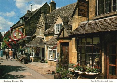 Ansichtskarte__Broadway, Worcestershire [John Hinde] 2S0A 153