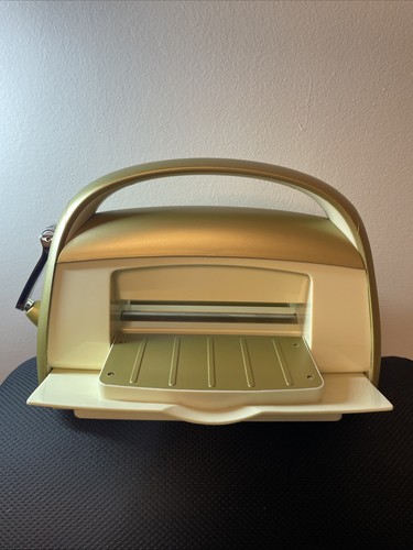 Cricut Cuttlebug Anna Griffin Gold  *MACHINE ONLY* Plates NOT included - Picture 5 of 7