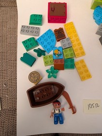 Lego Duplo 10512 Jake & the Never Land Pirates &  10513 Never Land Hideout -100%