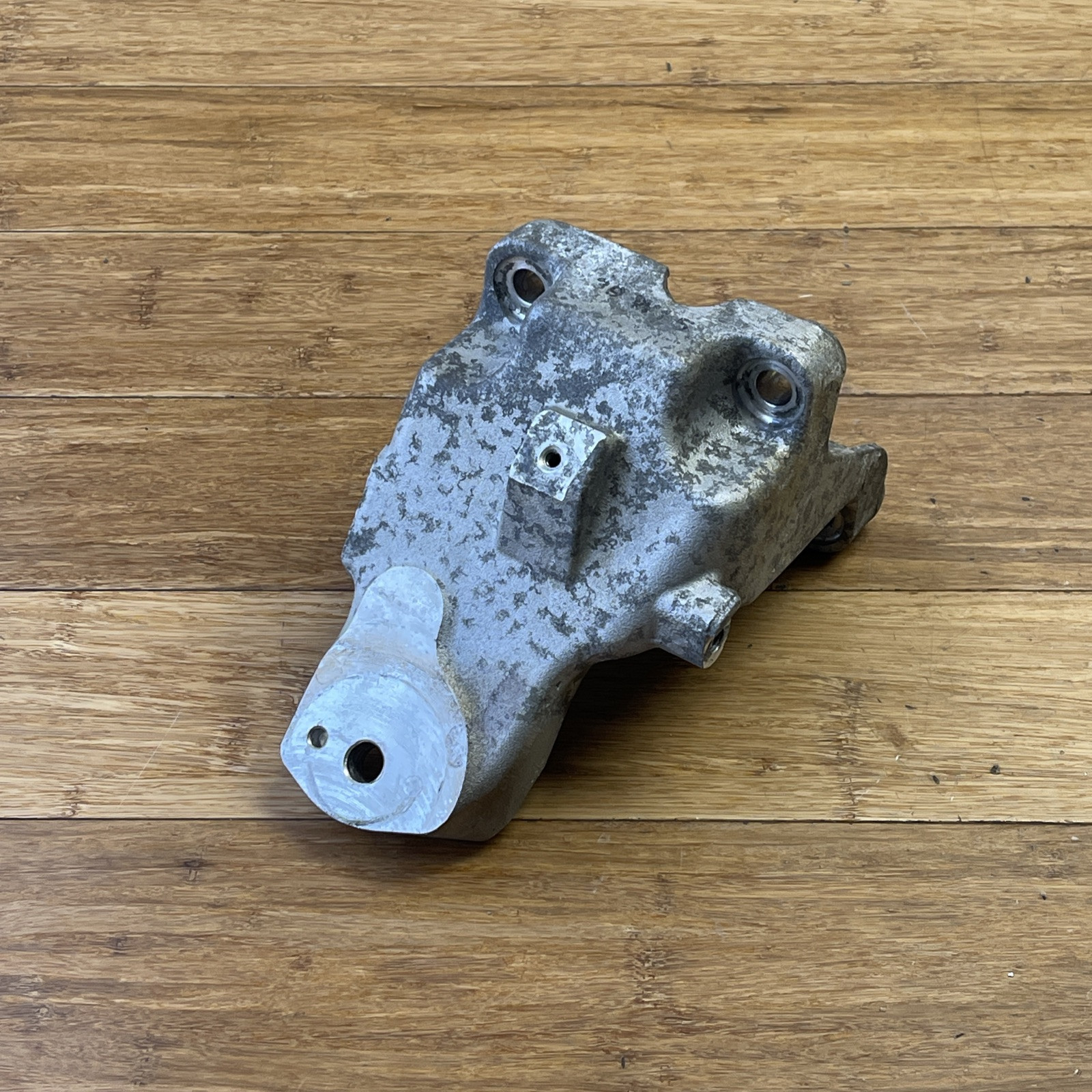 2015-2018 Ferrari California T Left Engine Arm Motor Mount OEM Bracket Support
