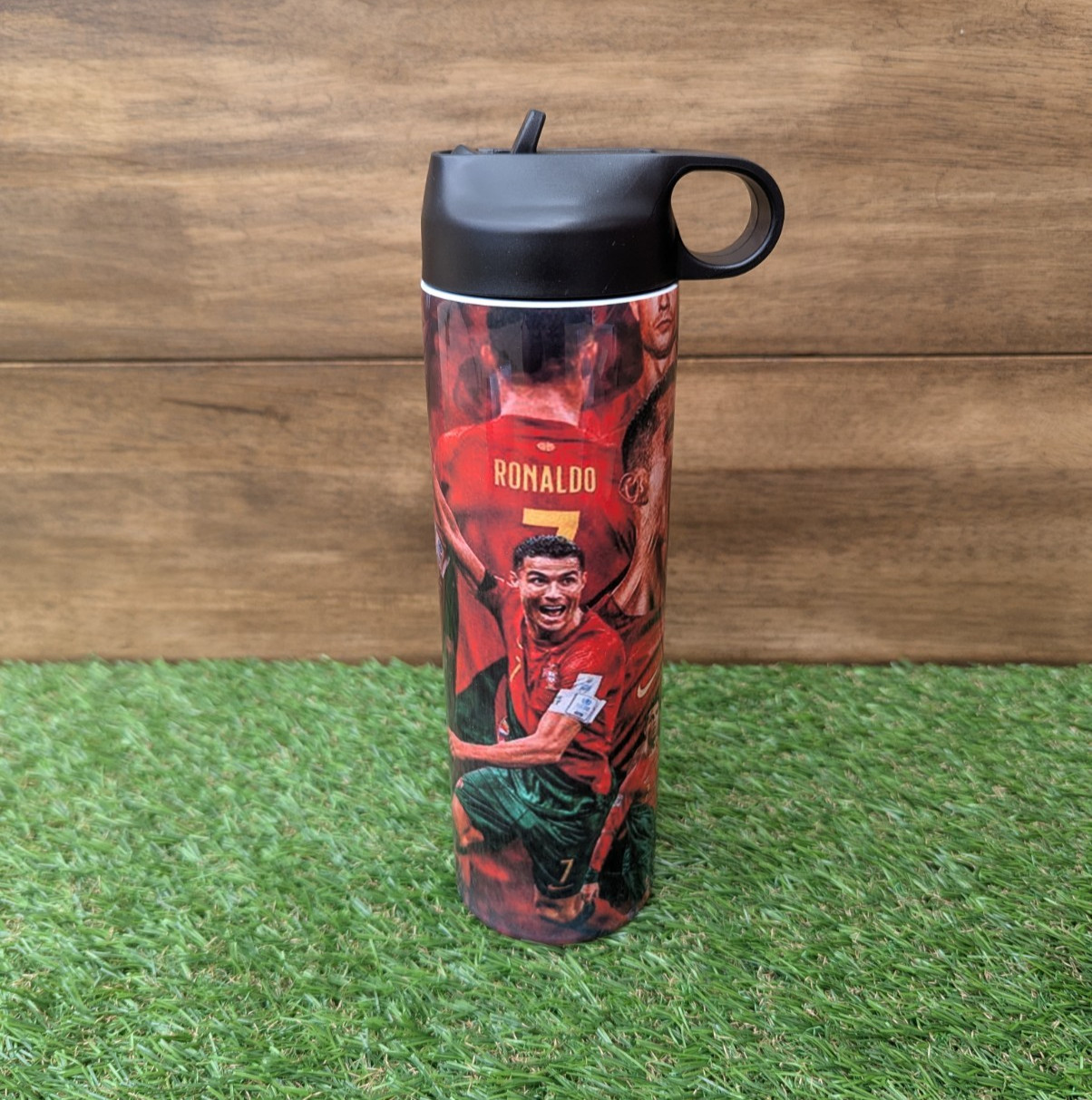 Botella de agua de fútbol Ronaldo 20 oz - Botella deportiva de acero inoxidable con tapa abatible
