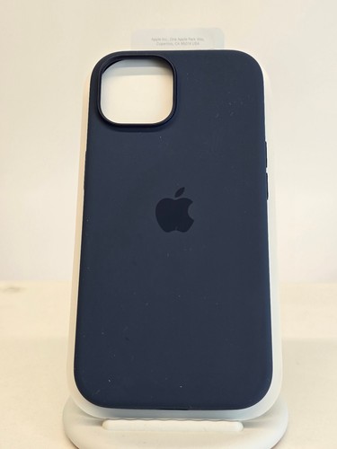 Genuine Apple iPhone 15 Silicone Case w/Magsafe - Storm Blue - Open-Box - Picture 6 of 6