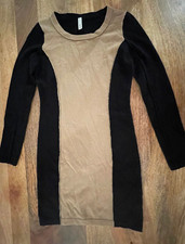 womens wool/ cashmere long sleeve tan/ black dress size small