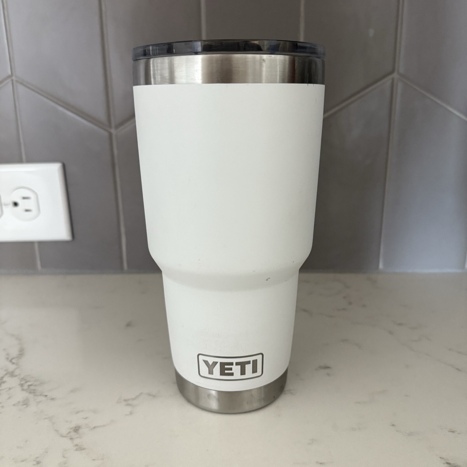 30oz Yeti Rambler Stainless Steel Tumbler in White