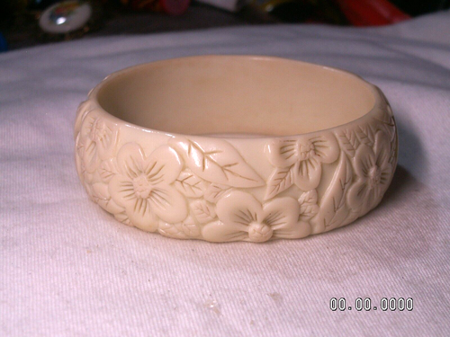 99 Roses Design Vintage Flowers & Leaves Design Lucite Bangle Bracelet | eBay UK