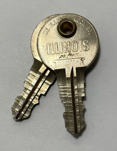Vintage ILLINOIS LOCK CO. Chicago IL Key Keys Set