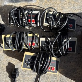 Original Nintendo NES System (2) Console, 5 Controllers , 7 Game Bundle