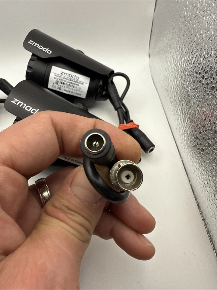 Lote de 4 cámaras bala CMOS color 1/4" ZMODO ZMD-CBR-BBB23NM SIN PROBAR (4) Foto 4 de 4