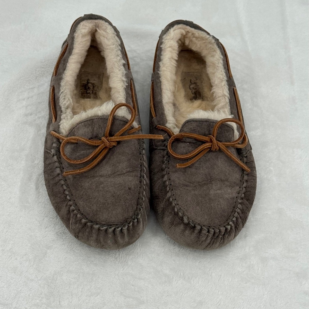 UGG Dakota Charcoal Grey Suede Moccasin Slipper Shoes Womens  display picture 2