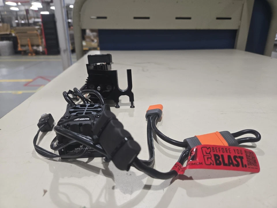 Spectrum Firma 150amp Esc 2050kv 6s Brushless Motor ESC Combo - Image 2 of 4