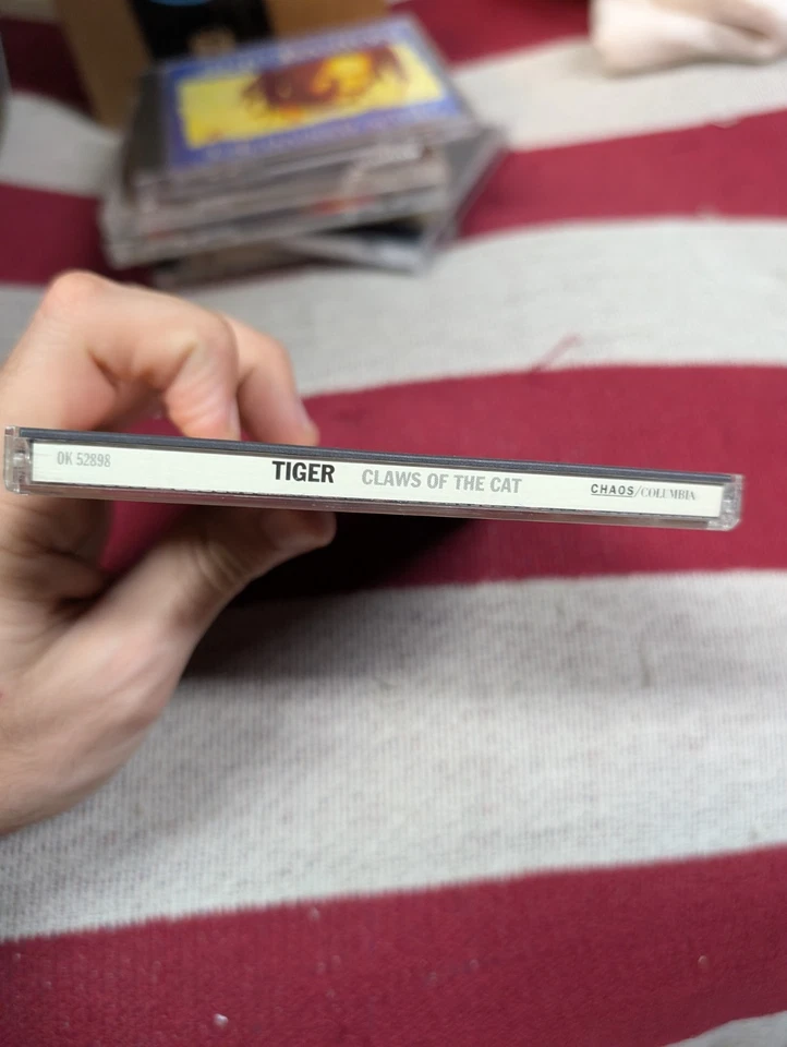 Claws of the Cat - Audio CD By Tiger - Dancehall Reggae Hip Hop CD Foto 3 de 3