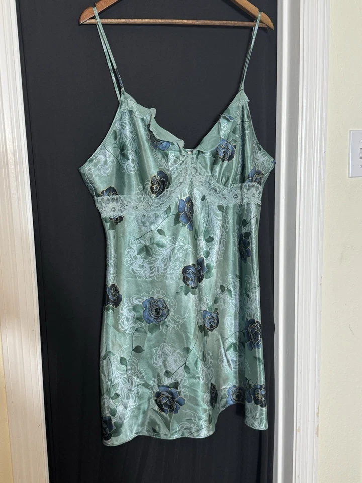 Vestido Secret Treasures Chemise 2X Verde azulado estampado floral dobladillo transparente hada kimono bata Foto 2 de 4
