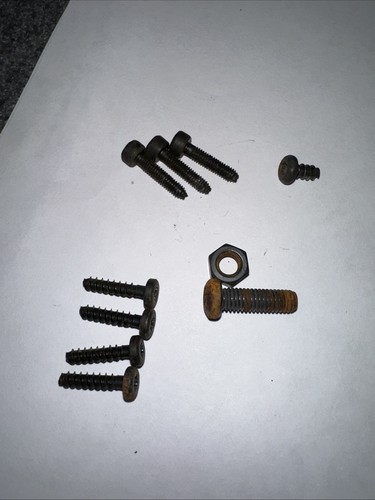 Homelite UT-32655 Weedeater Line Timmer Misc Screws - Picture 4 of 4