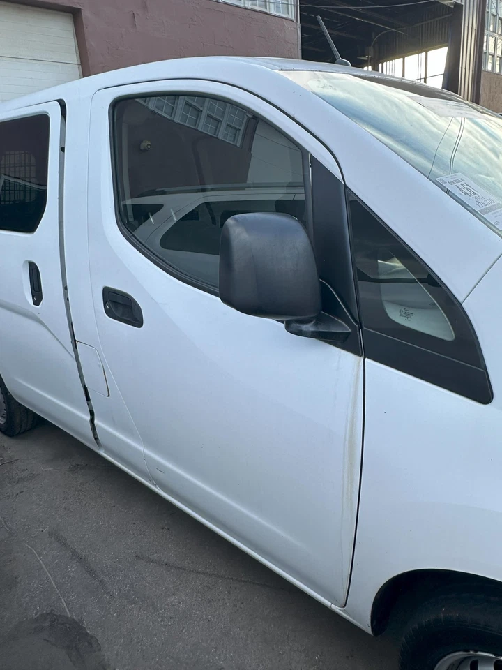 Used Front Right Door Assembly Front fits: 2017 Chevrolet City express Front Rig Foto 3 de 4