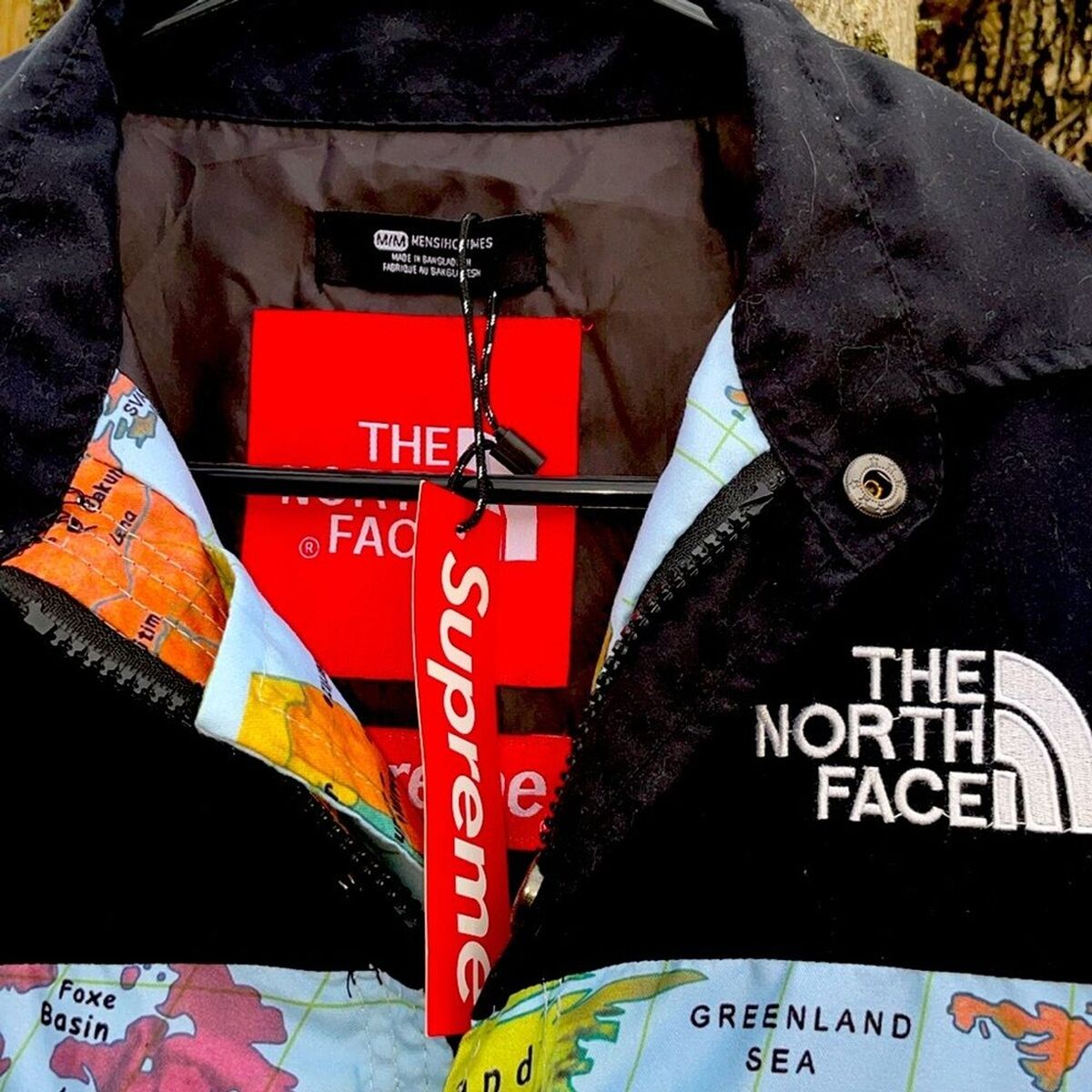 Supreme The North Face expedition coaches jacket size M NWT Supreme The North Face expedition coaches jacket size M NWT