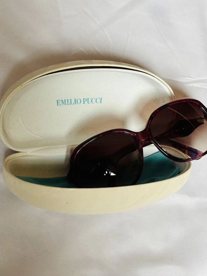 Gafas de sol Emilio Pucci con estuche, morado, usadas Foto 2 de 4