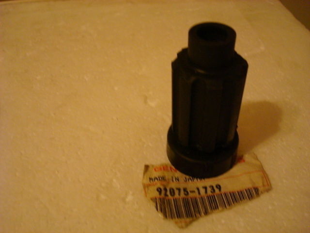 NOS Kawasaki 1986-1997 ZL600 1990-2000 ZX600 Mount 92075