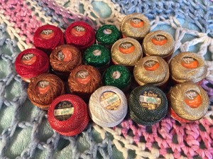 Détails Sur Anchor Metallic Thread Lurex Artiste Liana 18 Boules De Noël Crochet Tricot Afficher Le Titre Dorigine