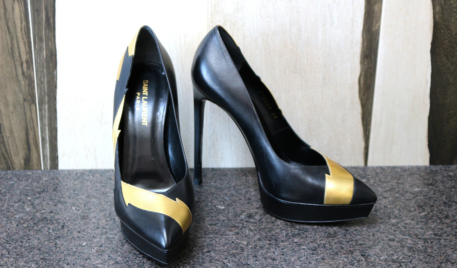 Scarpe décolleté nuove con scatola Saint Laurent JANIS 105 FLASH nero oro a punta plateau 39