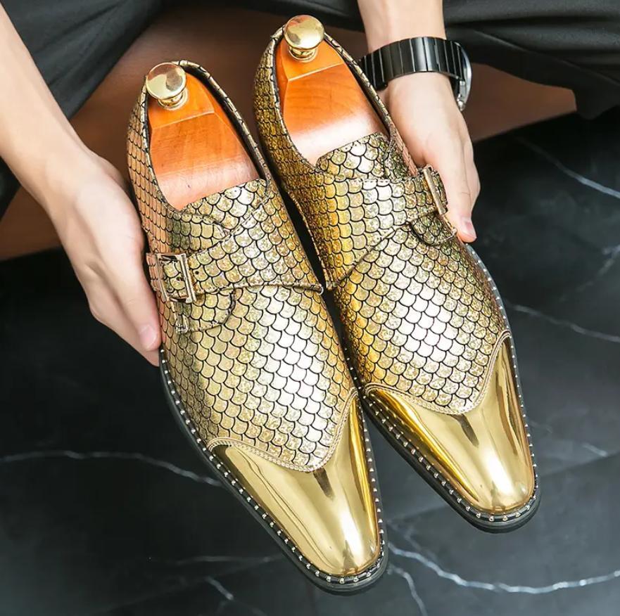 SAOLA Abito da uomo britannico punta a punta scala di pesce fibbia scarpe da sposa Solicing