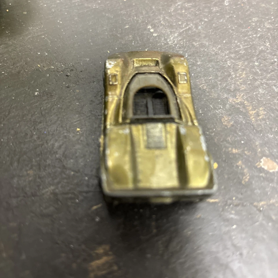 Hot Wheels 1968 Redline Mclaren M6A dorado Foto 4 de 4