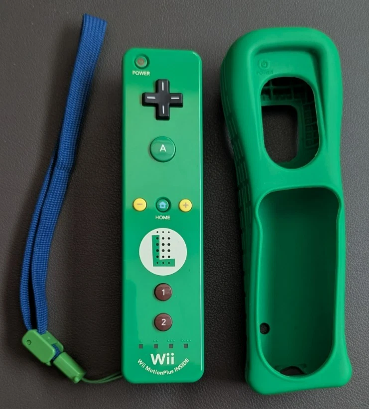 Mario & Luigi Wii Remote MotionPlus Controllers Set Wii - with jackets. Tested - Image 3 of 4