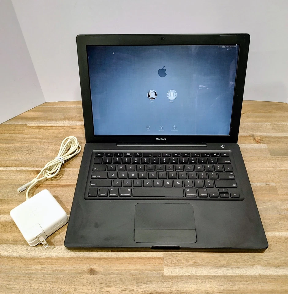 Vtg Apple MacBook 13 Inch Early 2008 2.4 GHz Intel Core Duo 2 4 GB Mac OS X Lion - Image 4 of 4